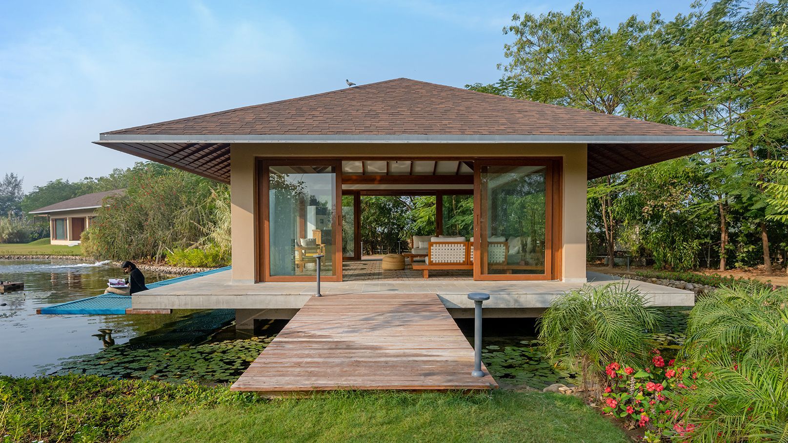 The Rise of Farmhouses in India: What’s Driving Their Popularity 🌿